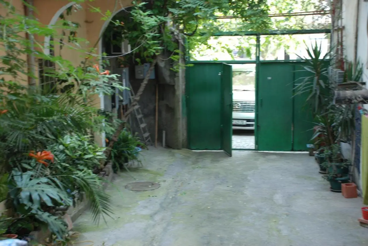Apartment on Parnavaz Mepe 72