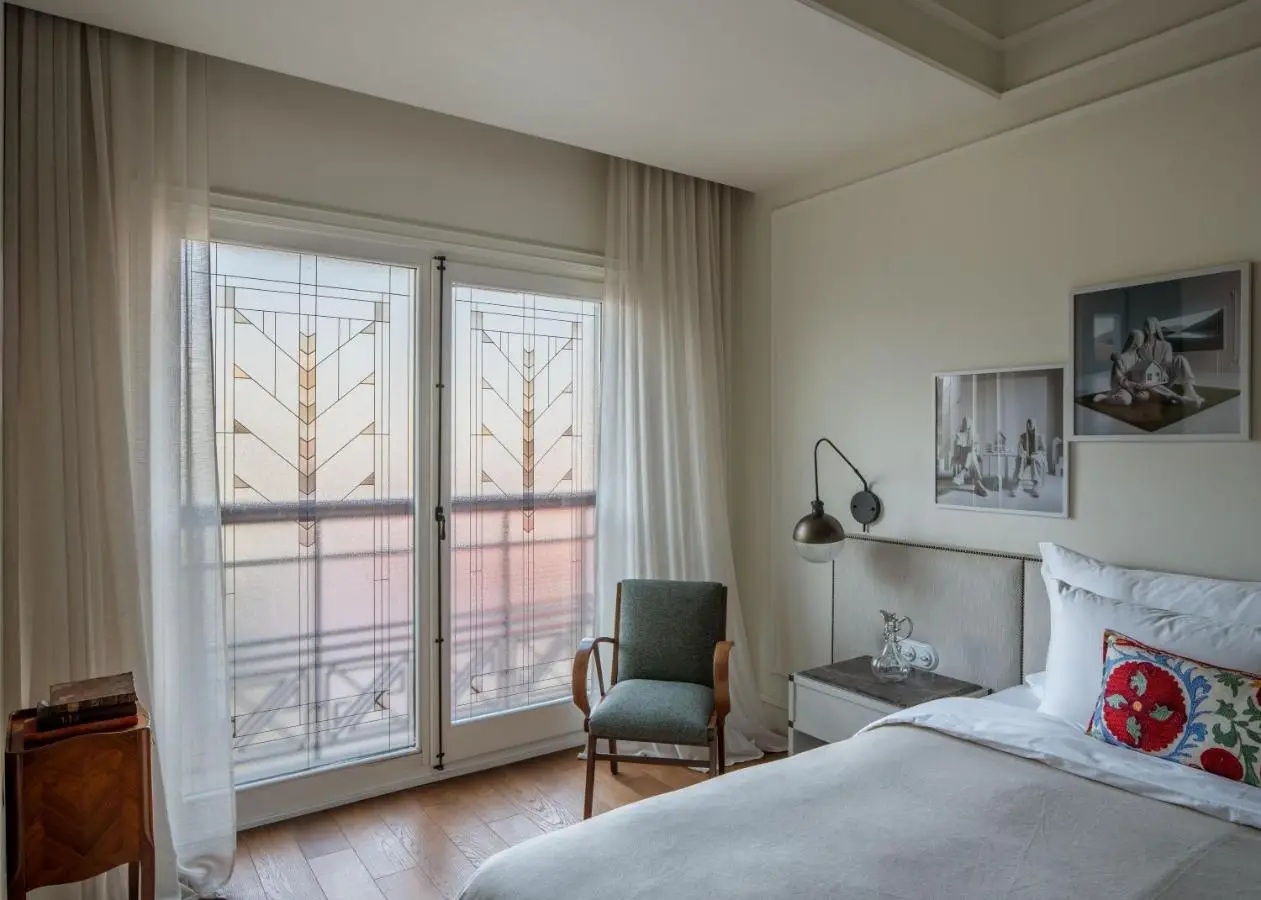 Hovagimyan Hotel and Suites