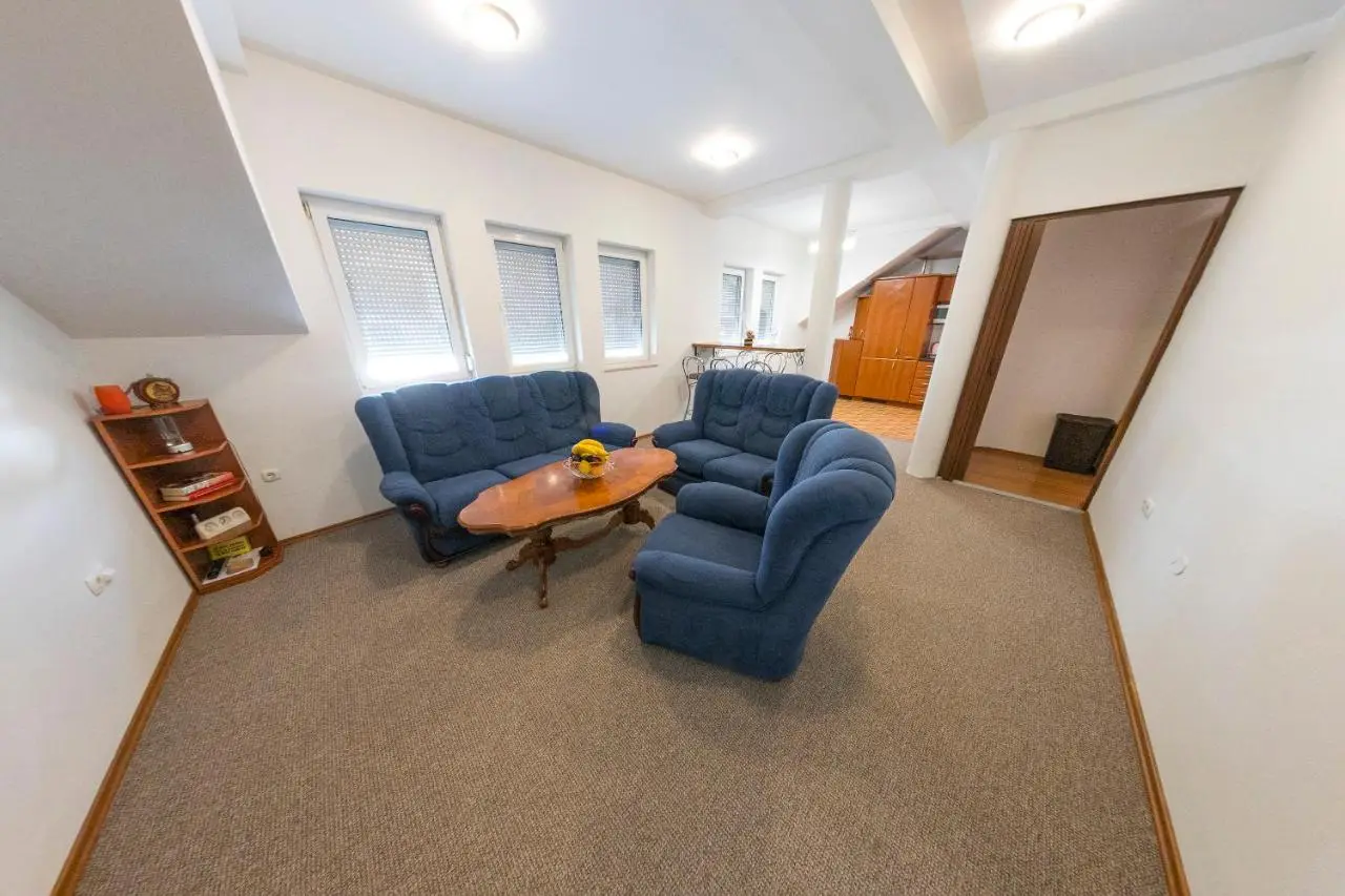 APARTMAN NAAJ