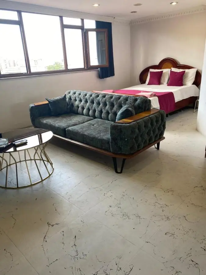 Petek Hotel