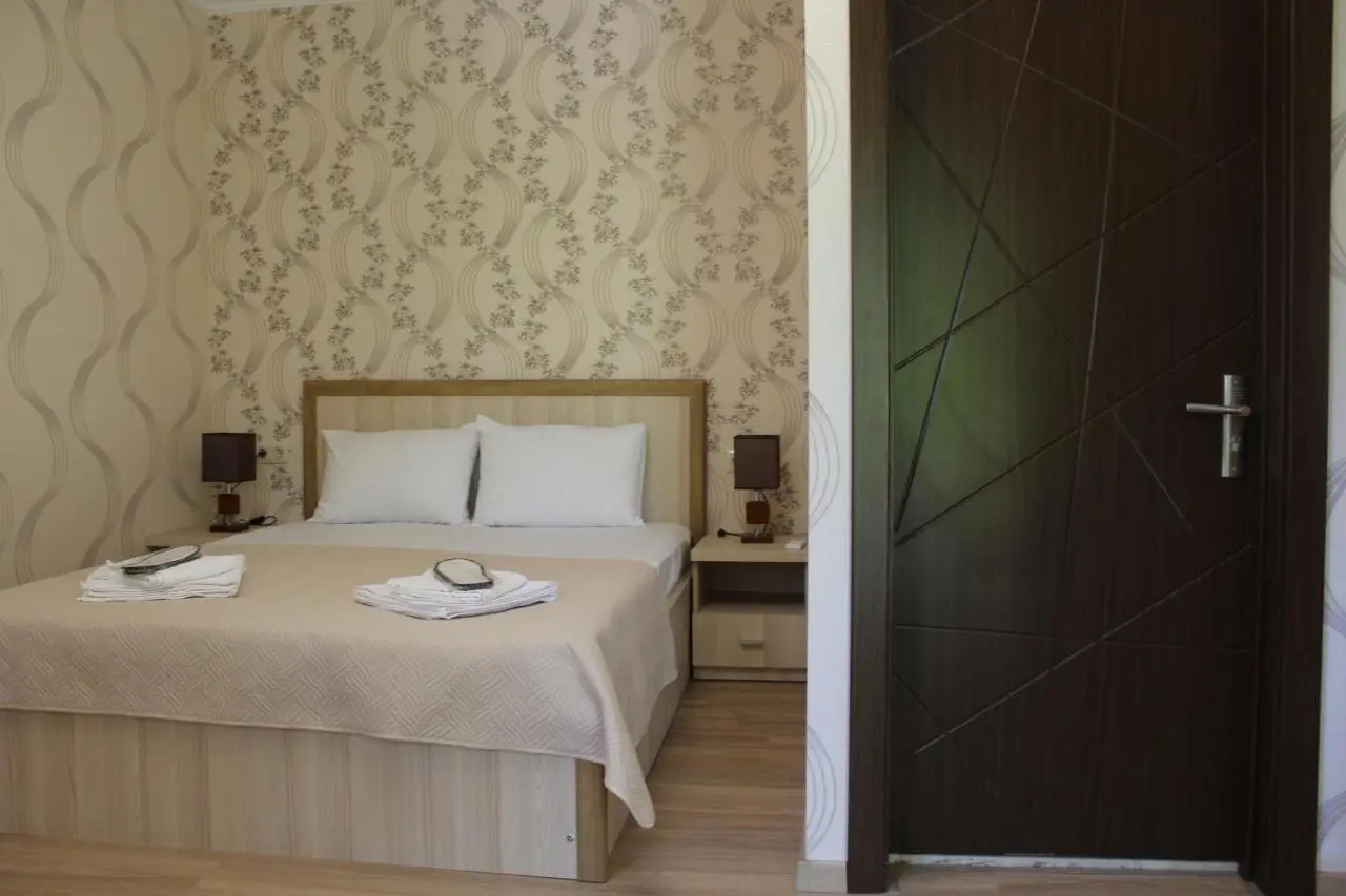 Emis Hotel