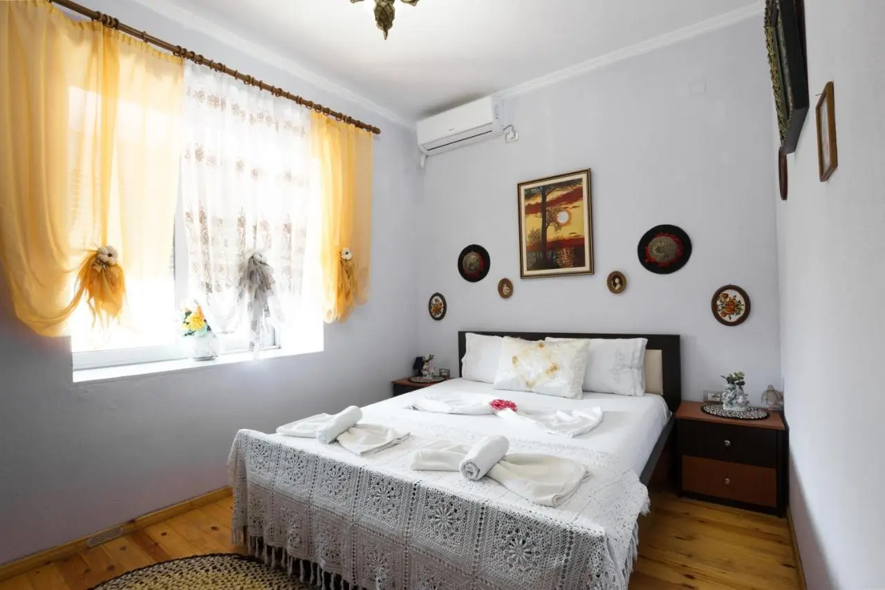 Leka GuestHouse