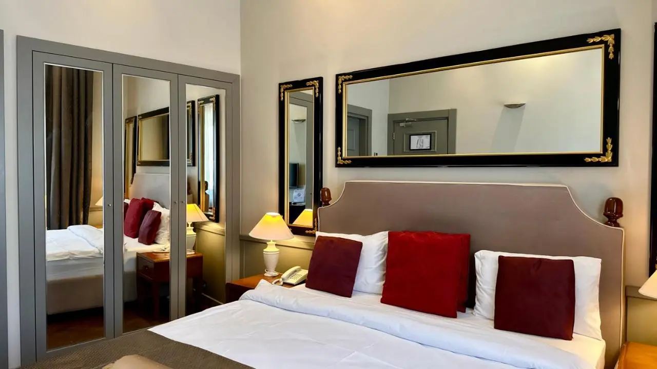 Seven Rooms Boutique Hotel