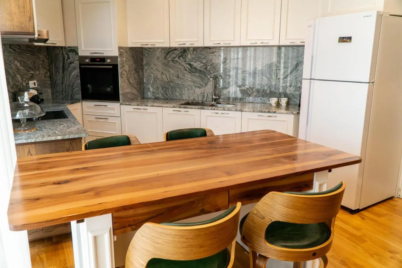 Signature apartment 12