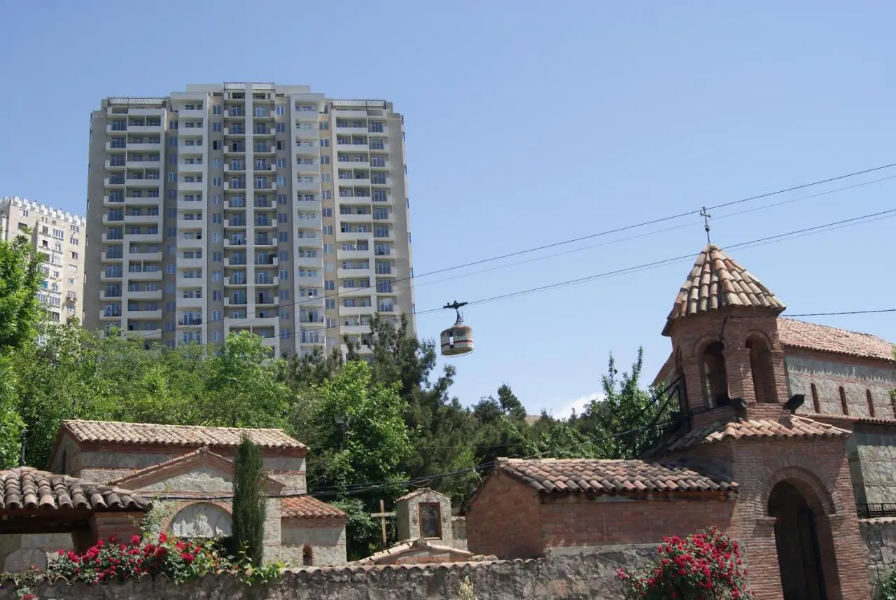 Vazi Aparthotel