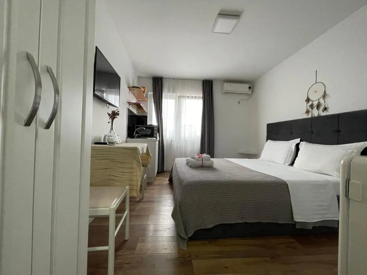Central Studio Apartments