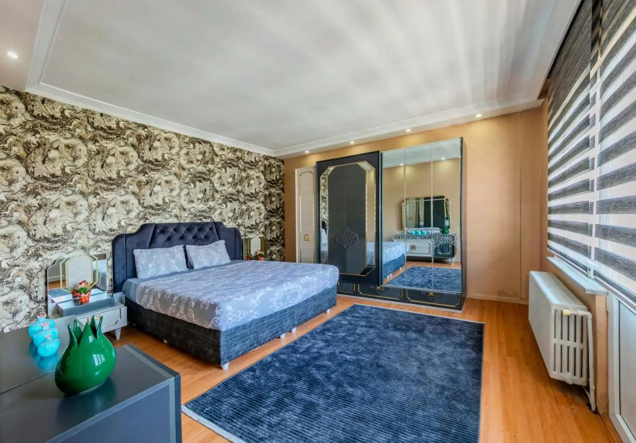 Palas Apartments