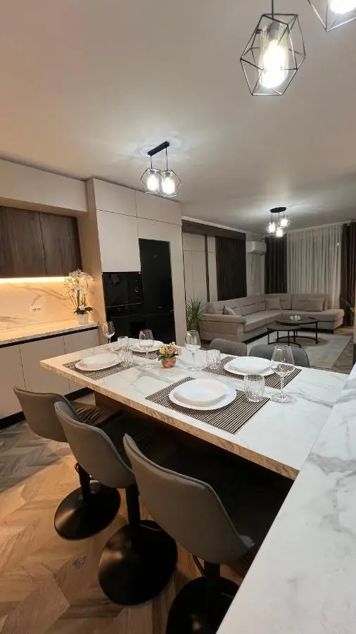 Modern 2BR Apartment ,Balcony,Central Shkoder