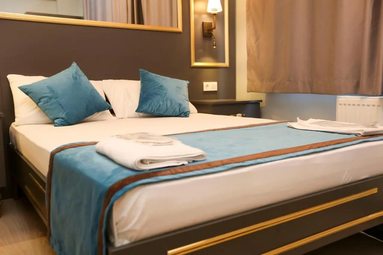 Grand Moon Hotel Suites
