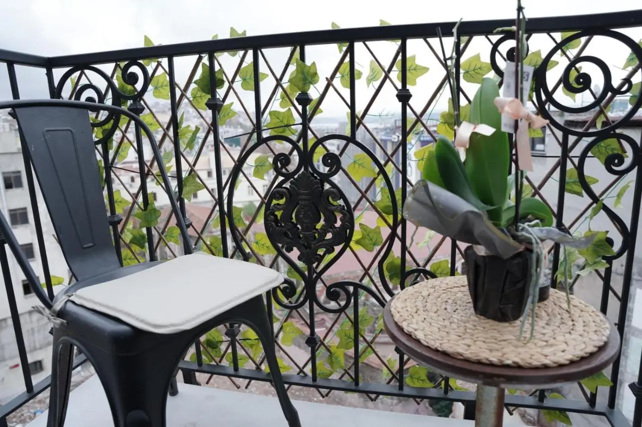 Royal Galata Hotel