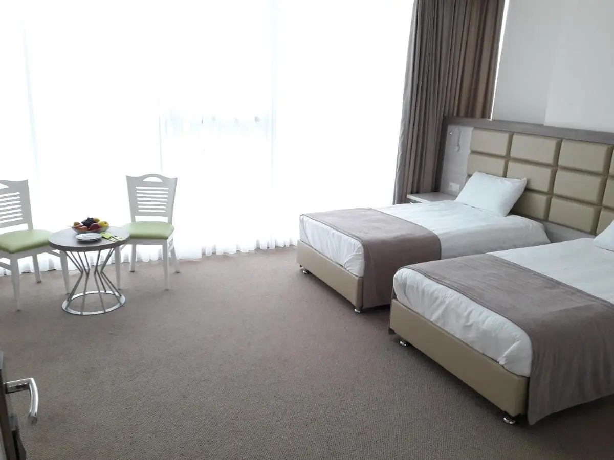 Hotel Green Glass