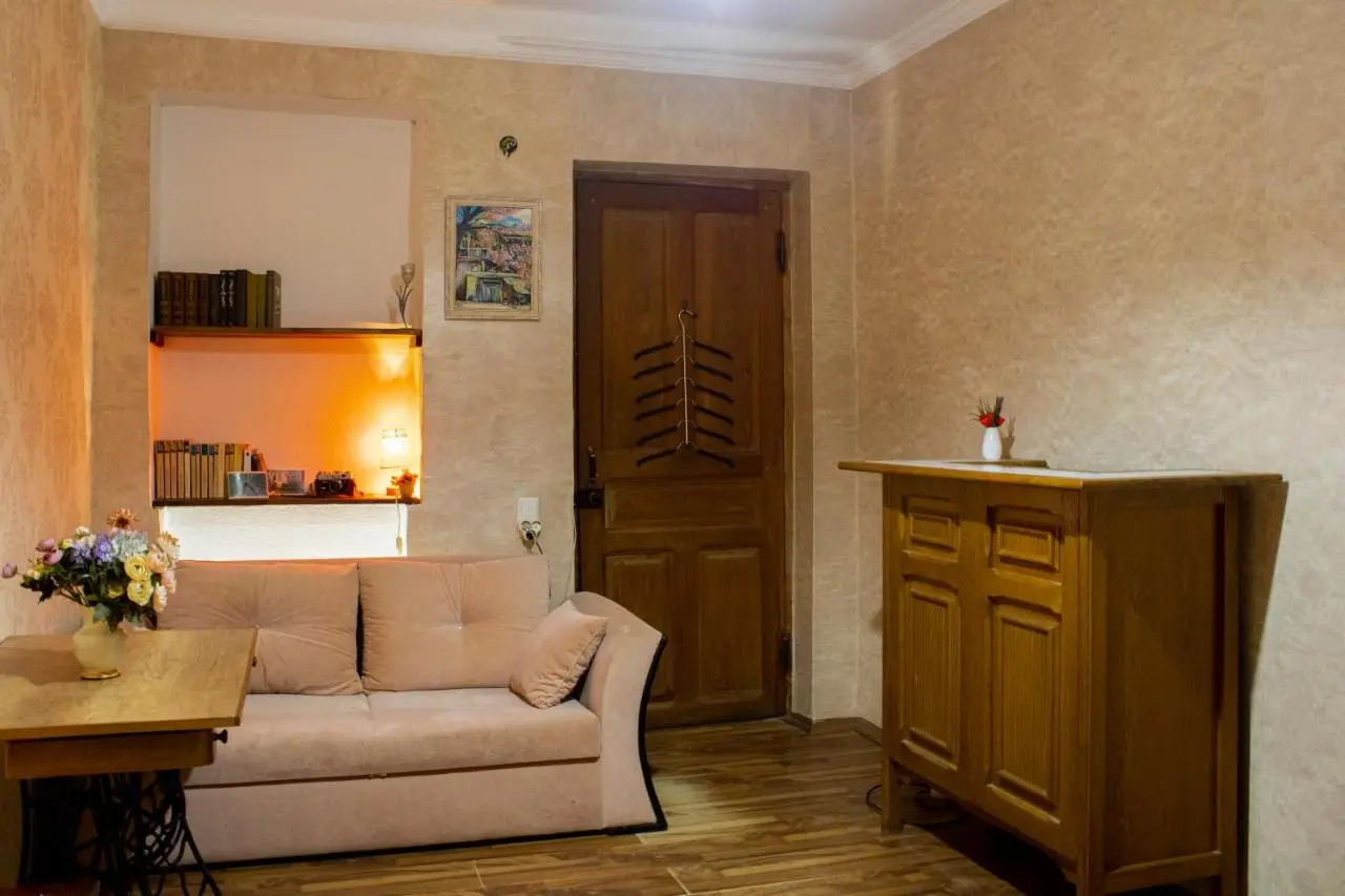 Nino's Guest House
