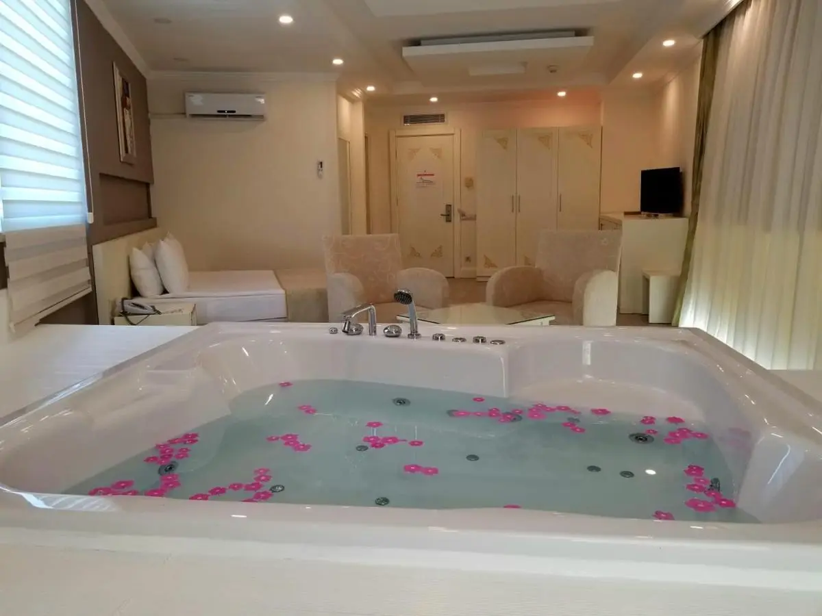 Crystal Admiral Aqua Collection - Ultimate All Inclusive