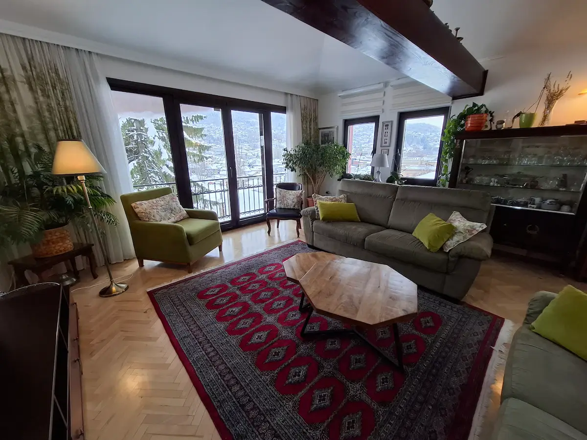 Charming 3-Bedroom House in the Heart of Old Town