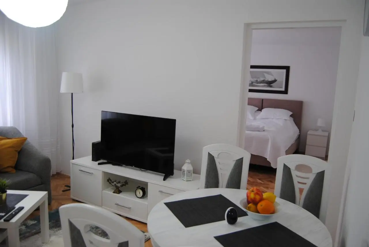 Apartments FAMILY & FRIENDS -free parking