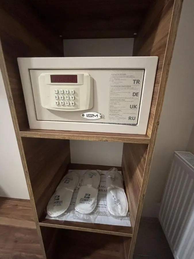 Zümrüt Palas Otel