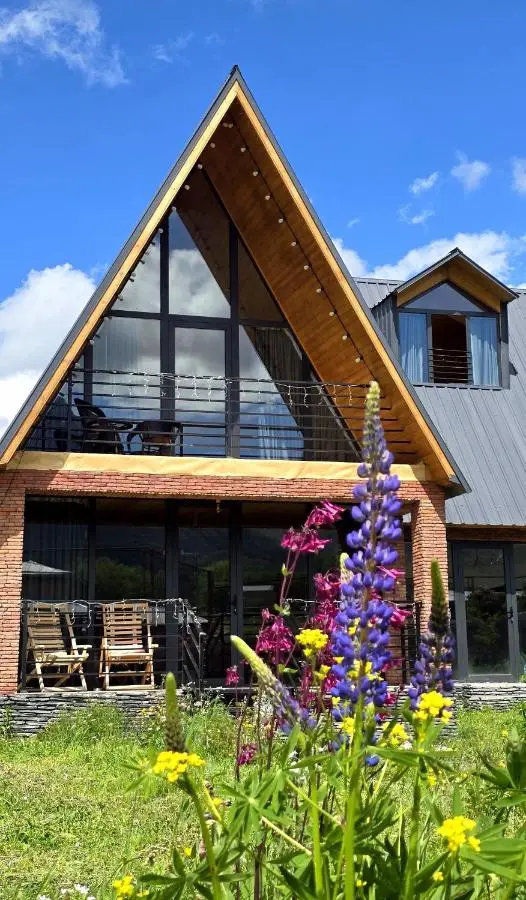 Grand Mountain Cottage