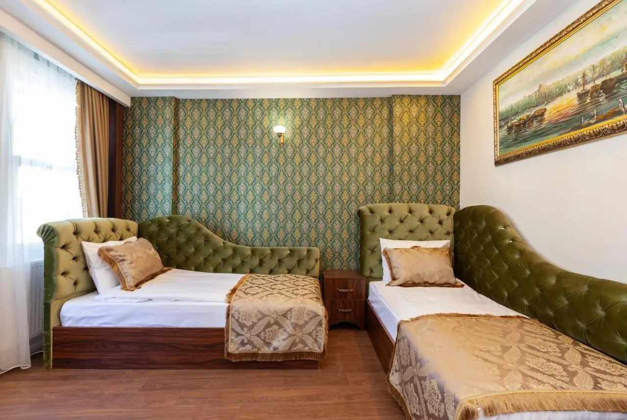 Rose Mansion by Otantik Suites
