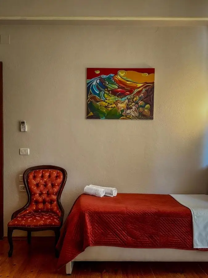 All Seasons Apartments - Free Parking & City Center