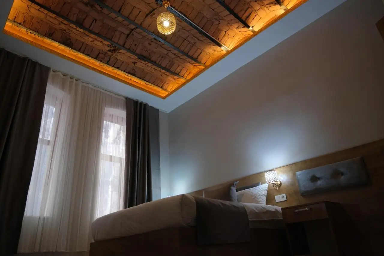 Adamantides Hotel