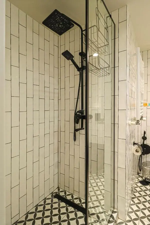Newly Designed 2BR Apartment In Center-By Wehost