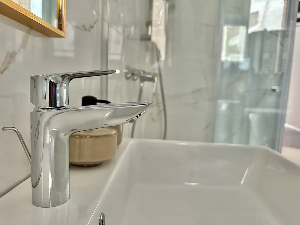 Stylish Prime Location Apartment
