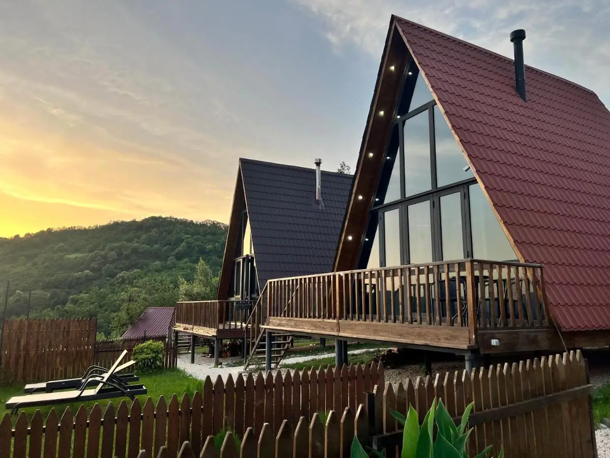 UkhutiEcoHouse