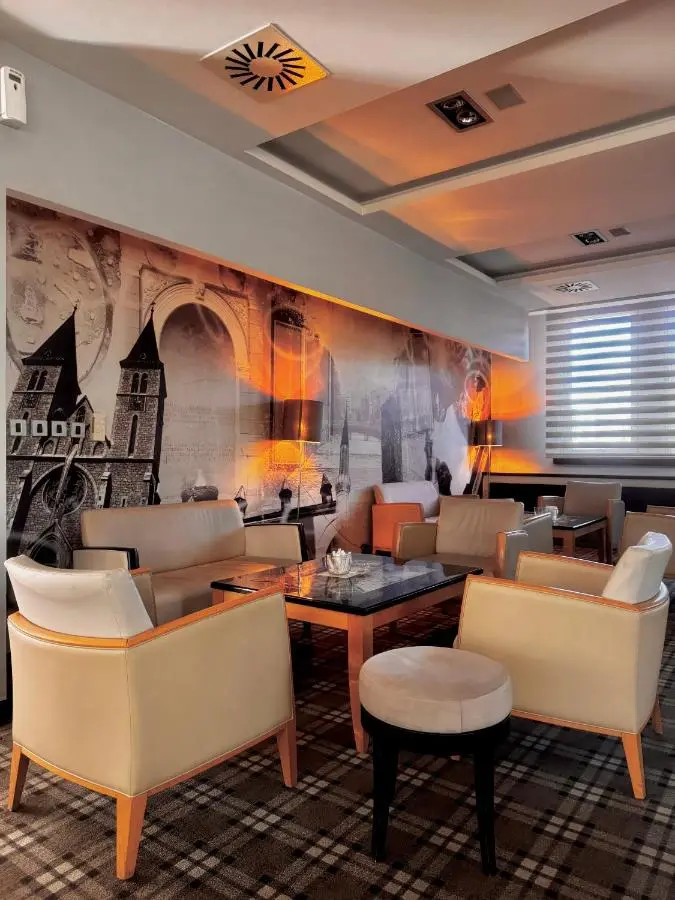 Hotel Exclusive