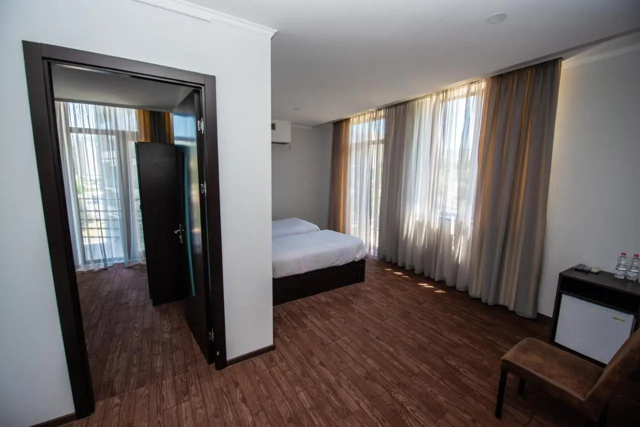 Hotel Shine Palace