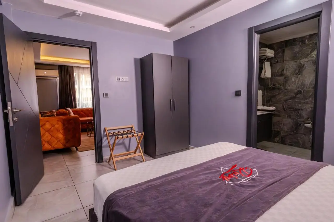 Ruby Hotel