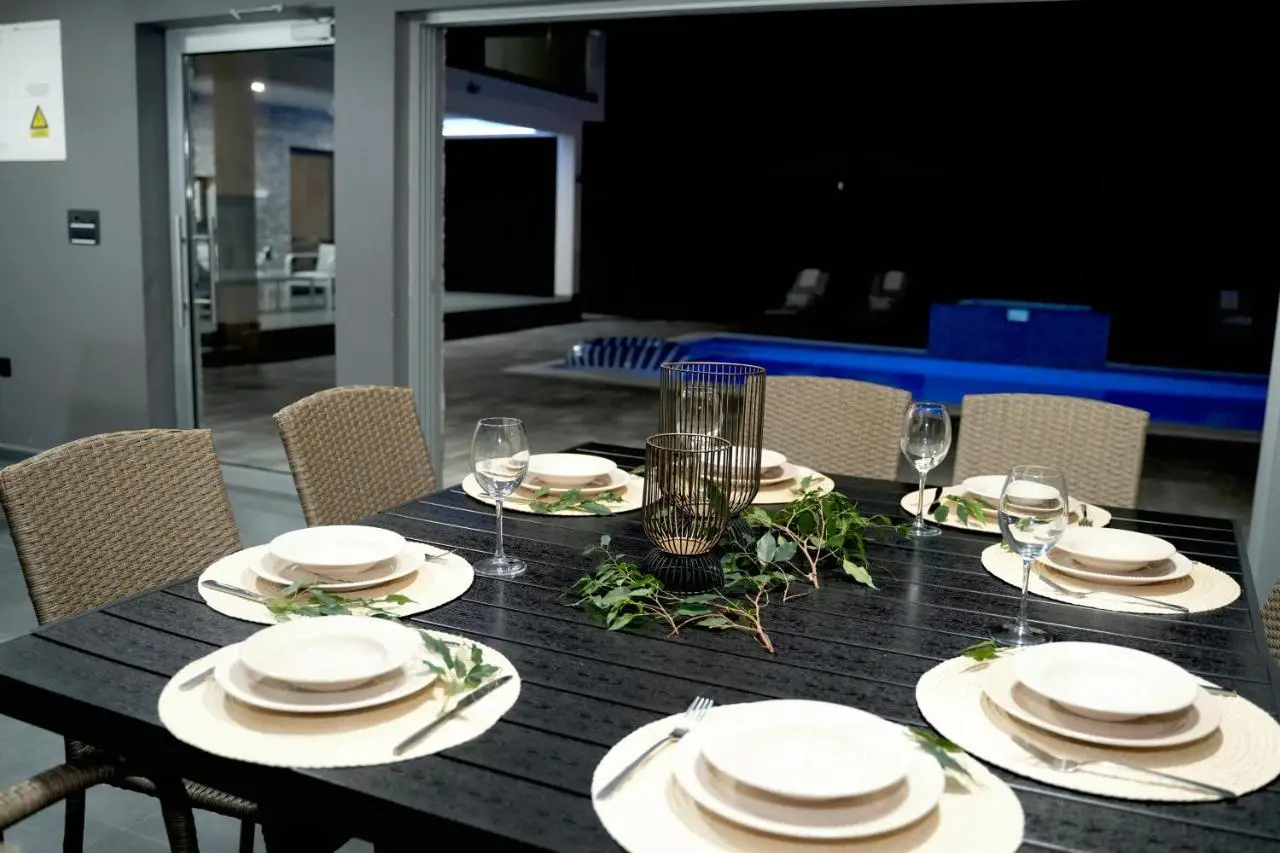 LUXIA PRIVATE ESTATE Sauna & Pool x Jacuzzi with Fireplace outdoor lounge