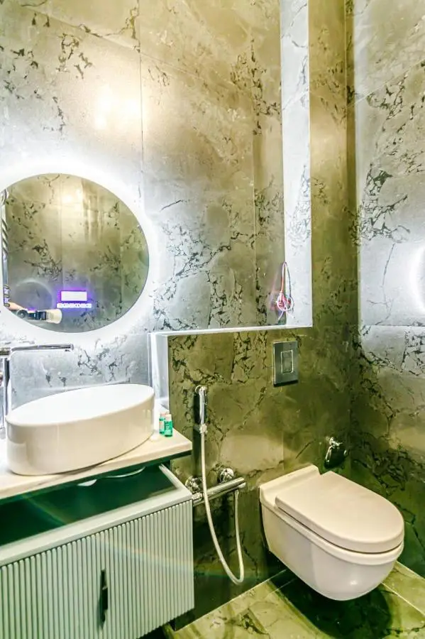 LUXURY K NightsBridge Residance White City