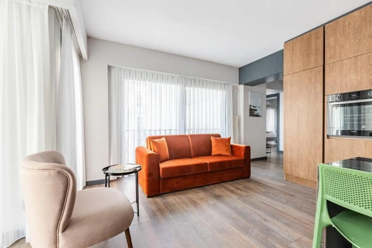 Charming Bright New 2BD1Bath Home wparking!#339