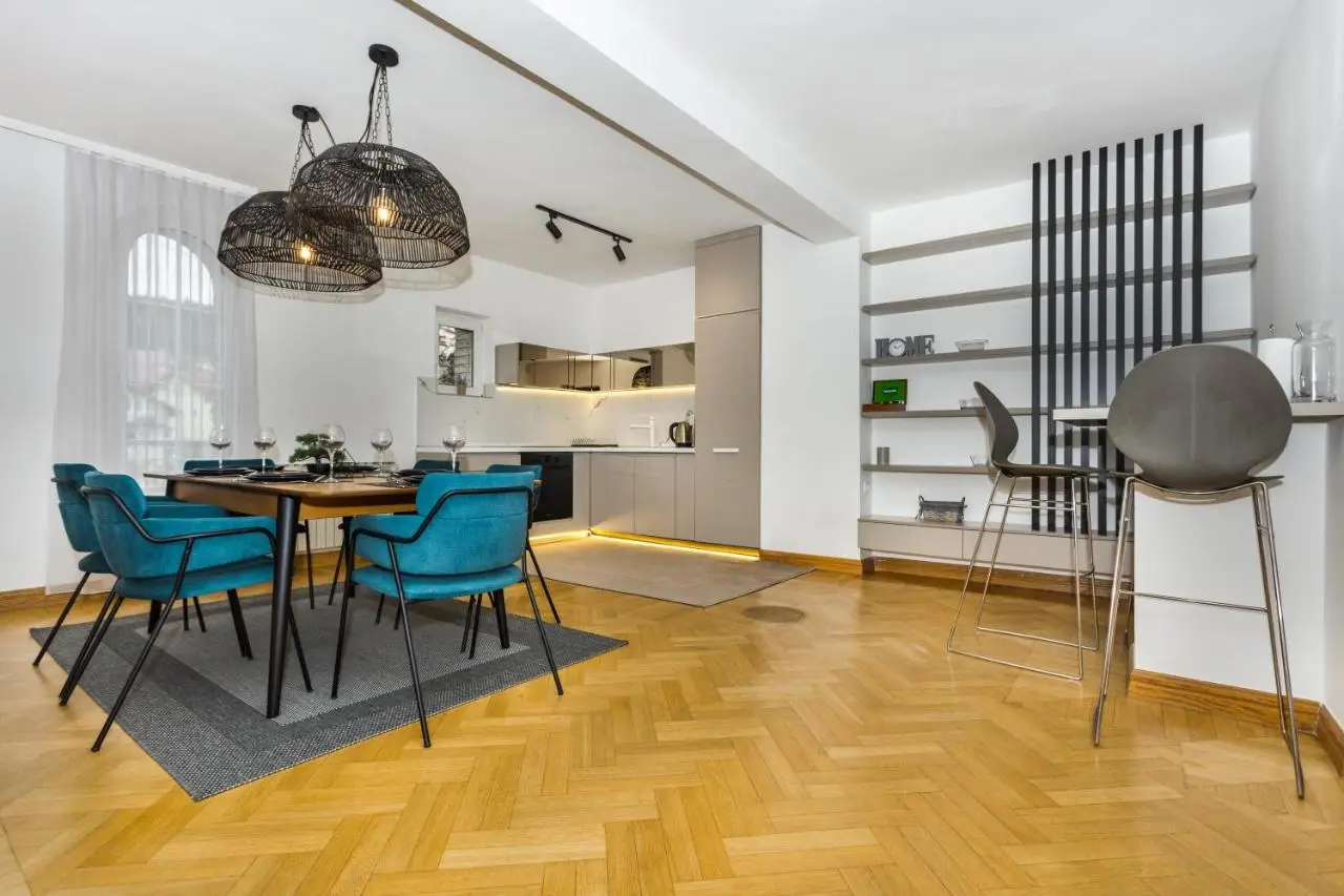 ApartVilla Art of Living luxury suite