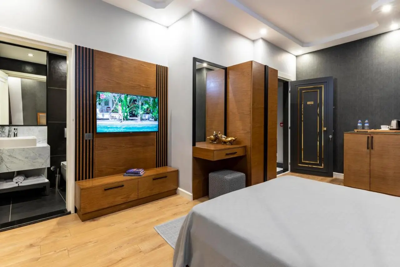 SALA SUITES