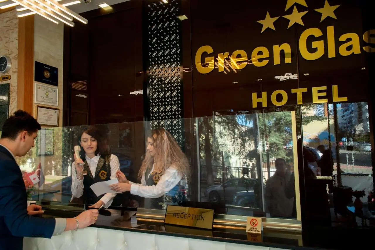 Hotel Green Glass
