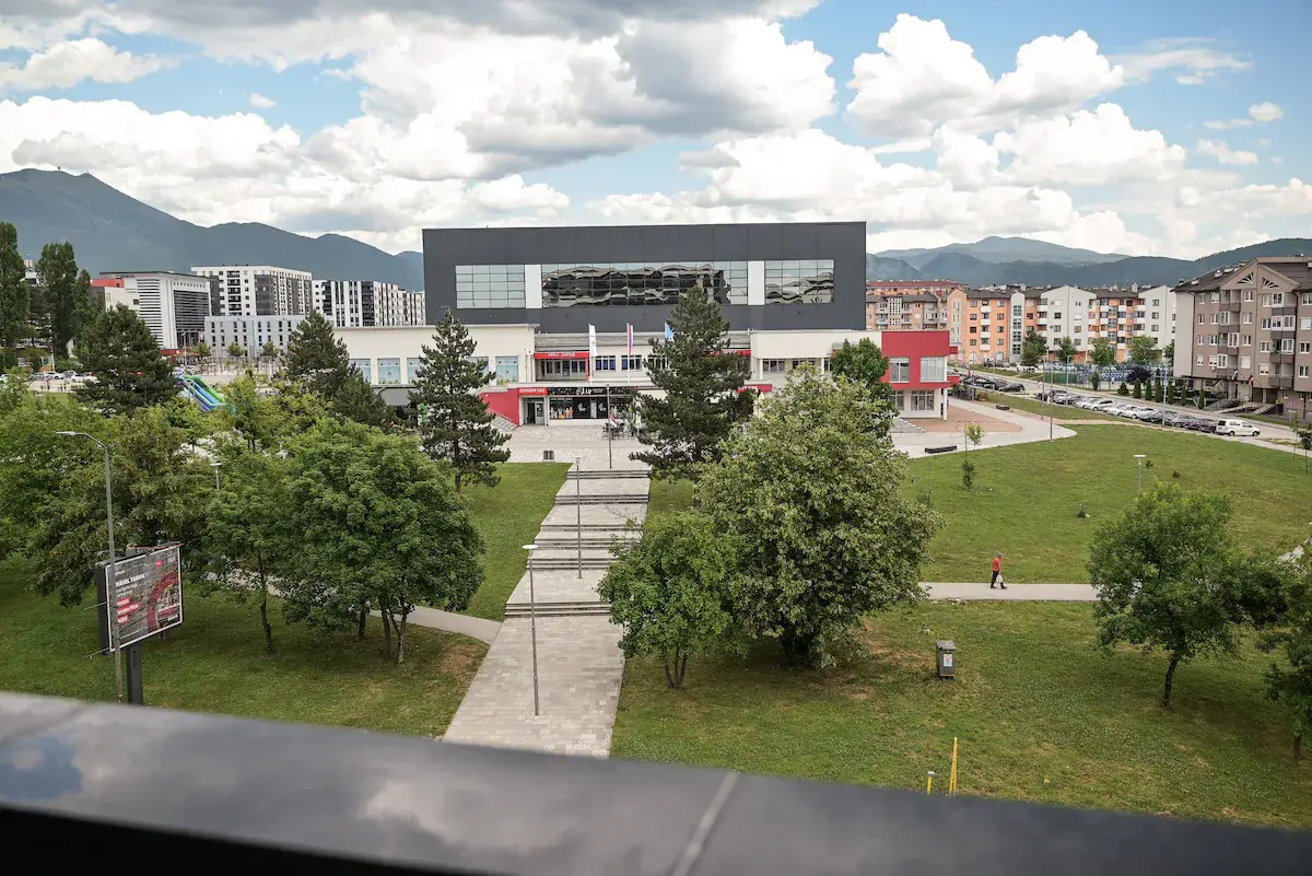 Stylish Apartment + Garage/Near Airport & Sarajevo