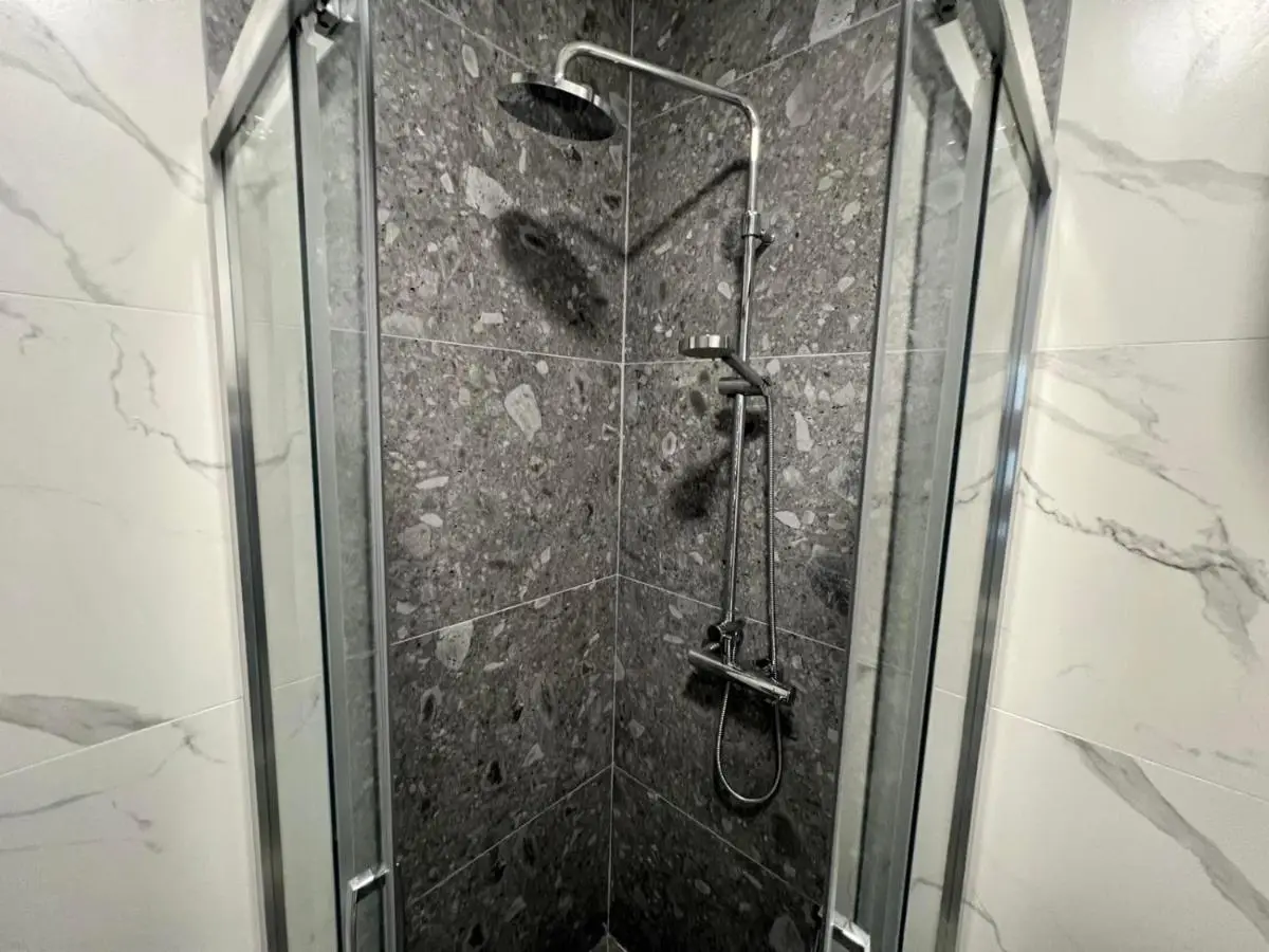 Capital33