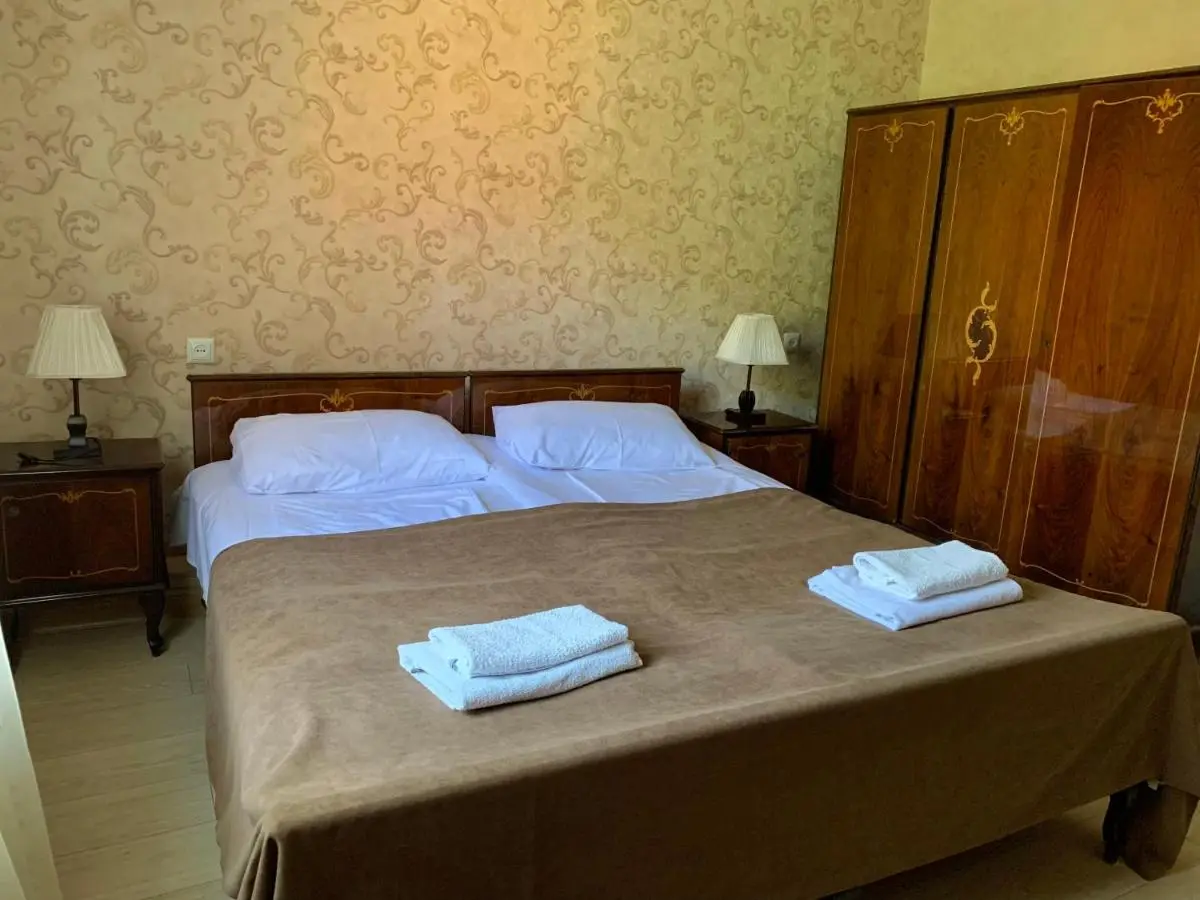 Hotel Red Bridge