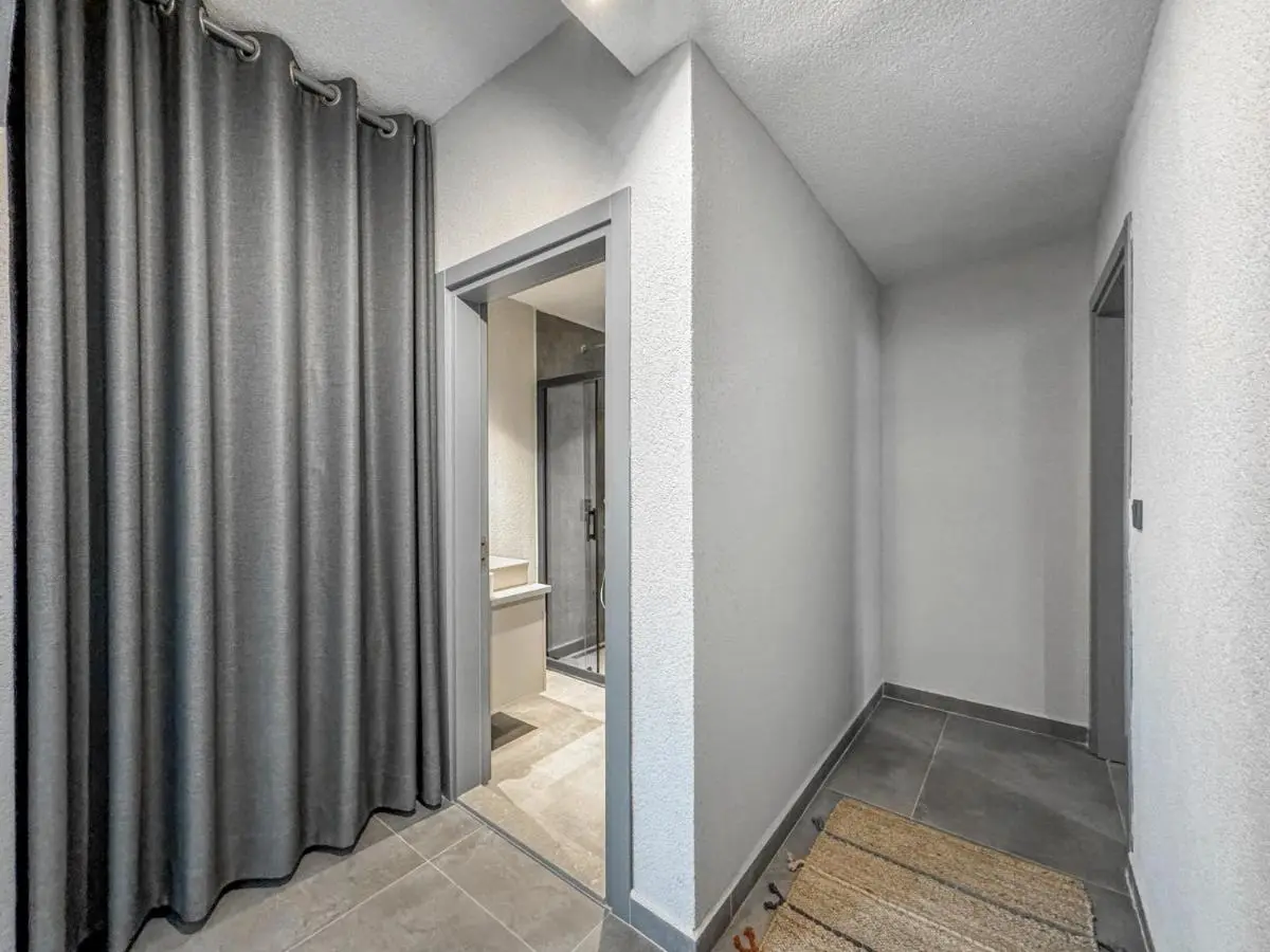 NewOld Flat