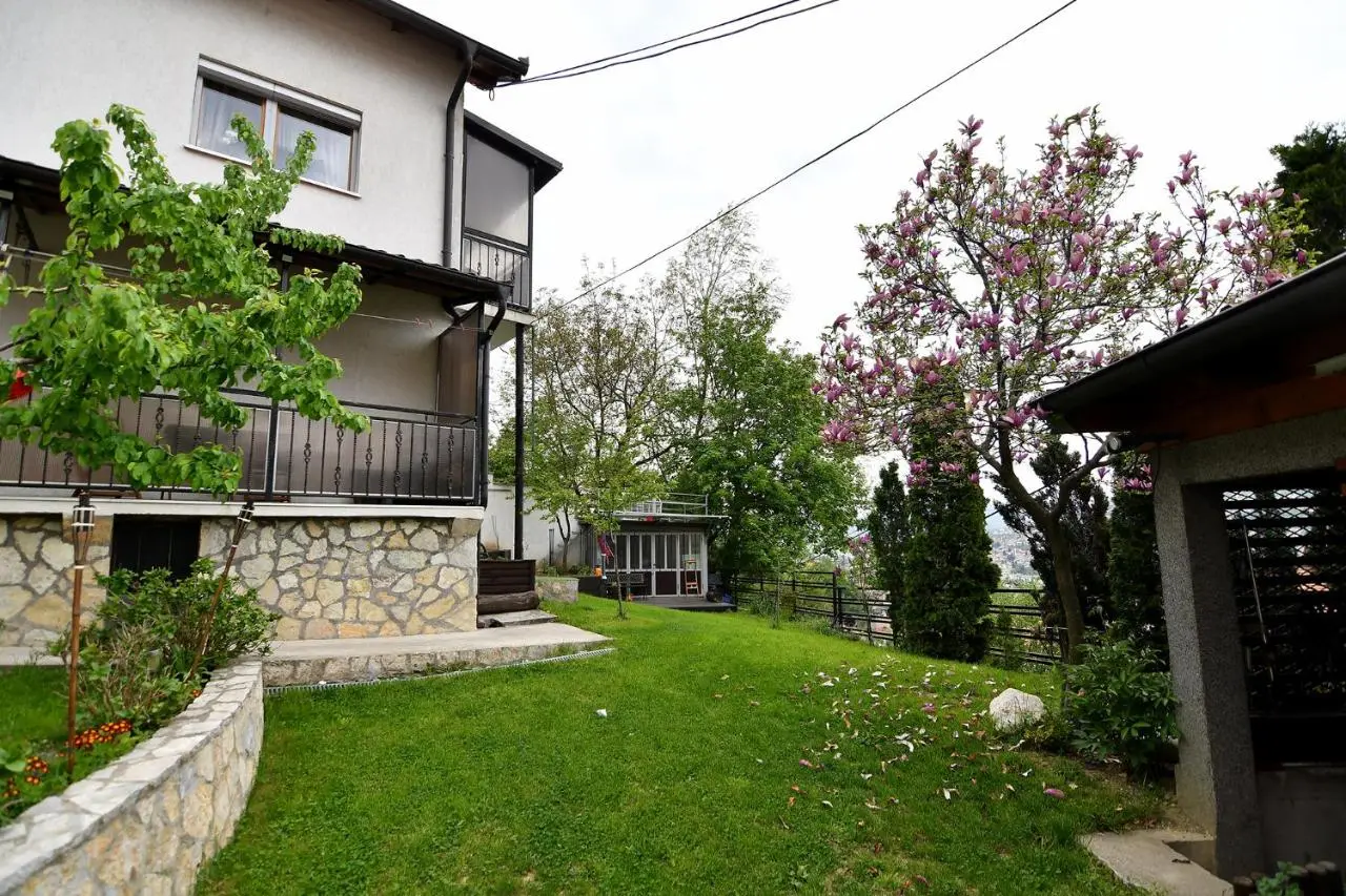 Garden of Dreams & Free Private Parking