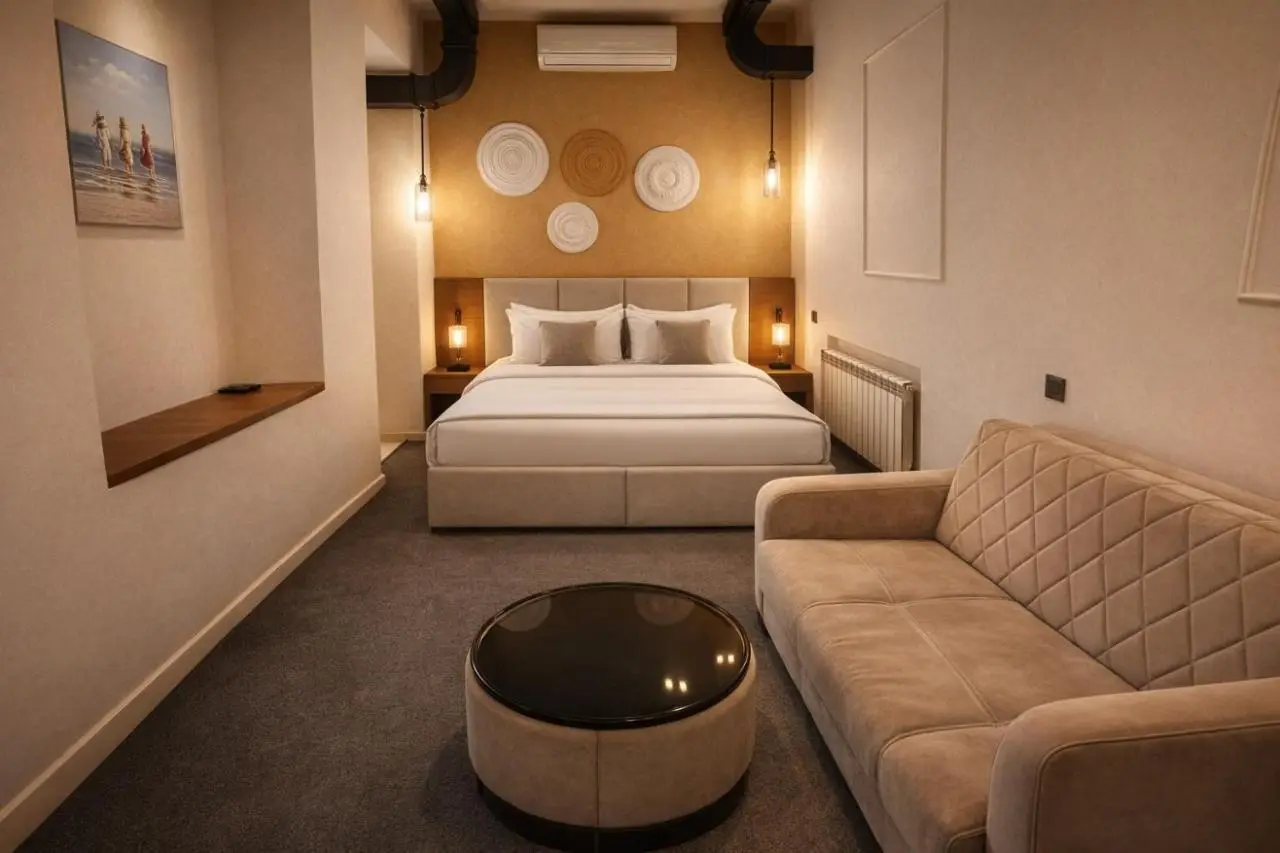 The Cozy Eight Hotel