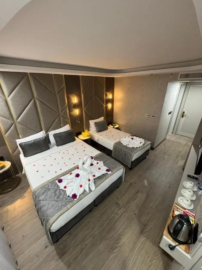 Elysia Hotel