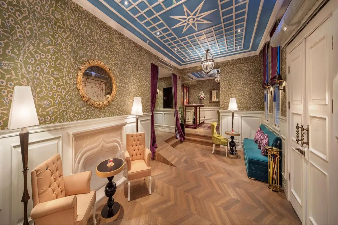 Hagia Sofia Mansions Istanbul, Curio Collection by Hilton