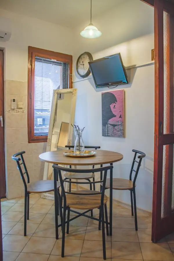 Pink Houdini Home