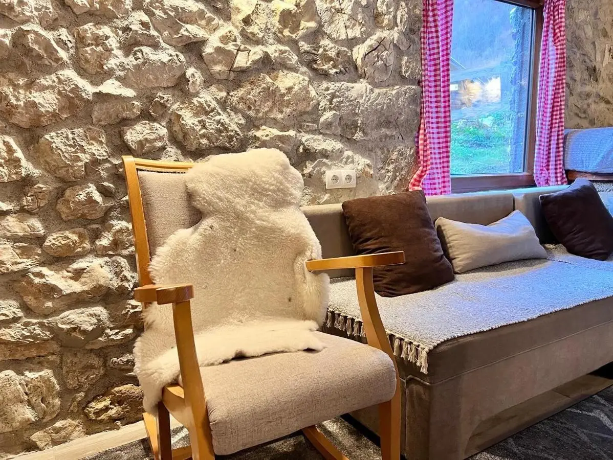 Stone room-Kamena soba