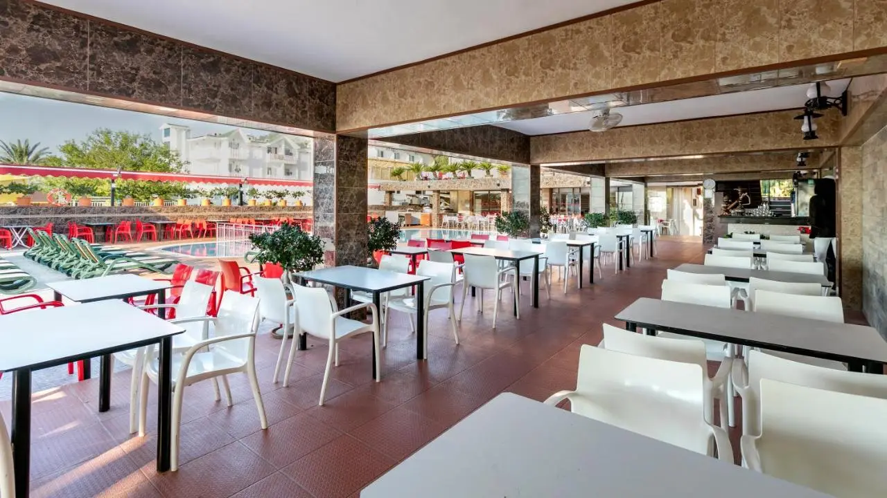 Aleria Belport Beach Hotel
