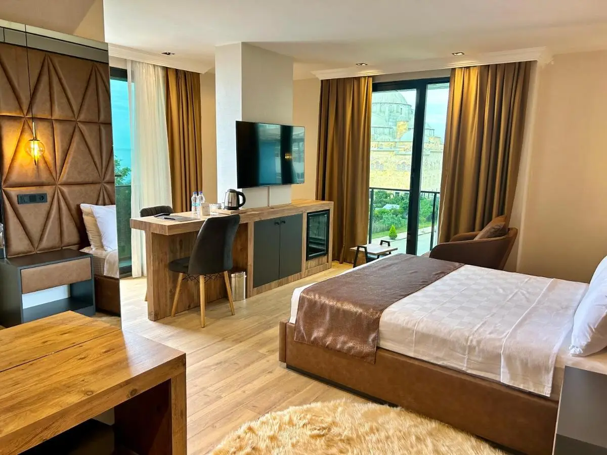 AYATOURE HOTEL