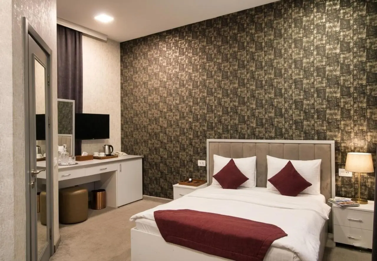 Sunday Luxury Hotel
