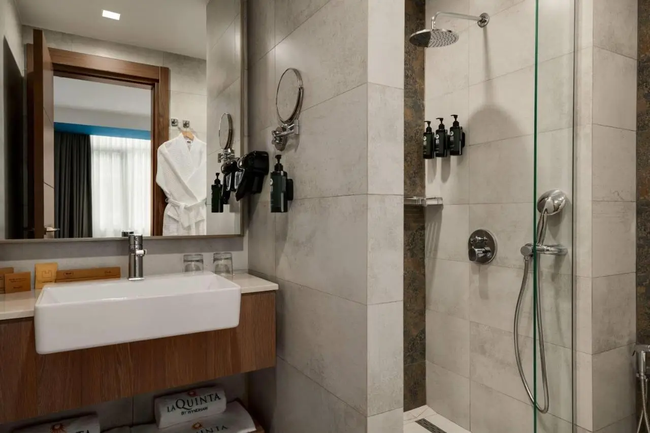 La Quinta by Wyndham Batumi
